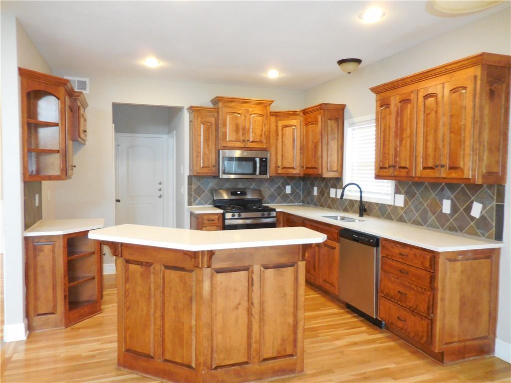 1446 Brompton Lane Property Photo 8