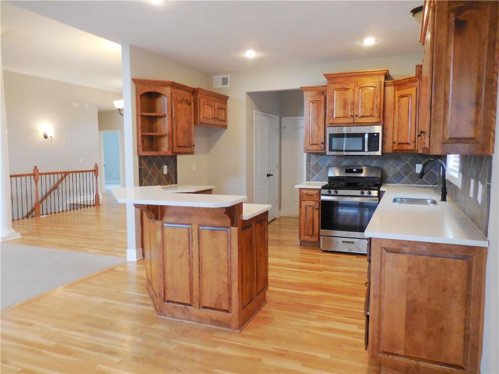 1446 Brompton Lane Property Photo 9