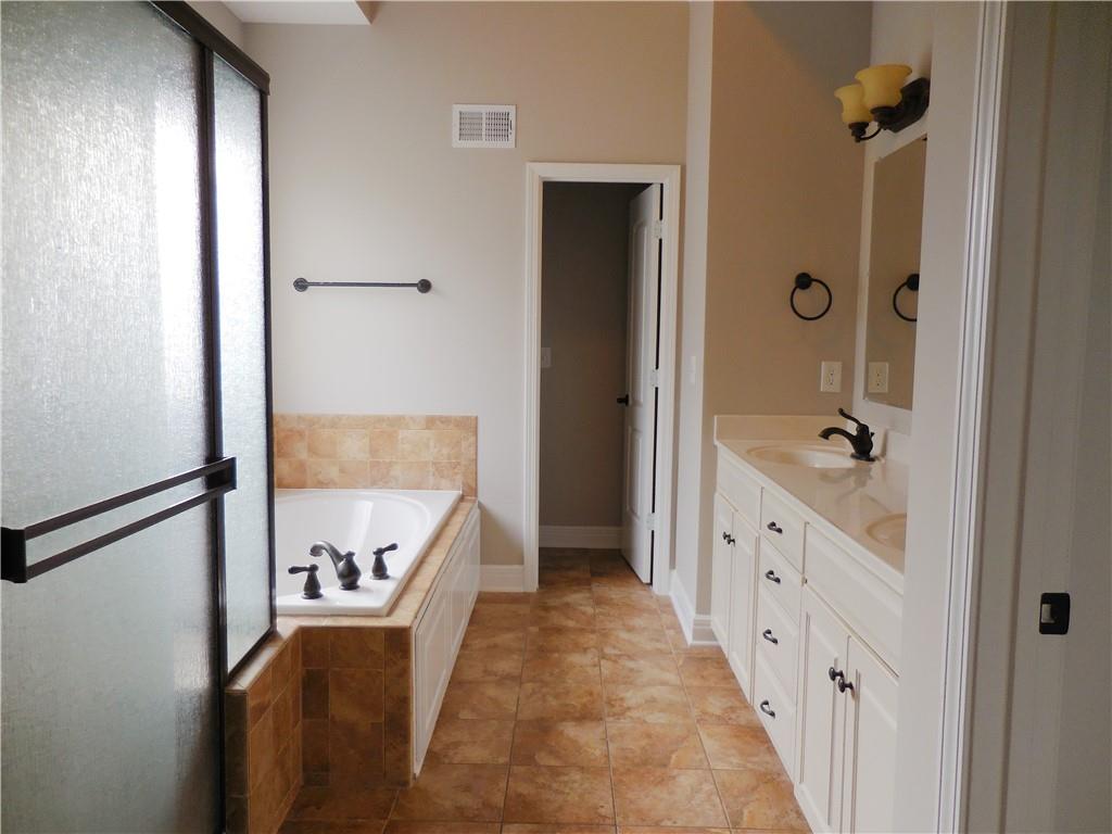 1446 Brompton Lane Property Photo 22