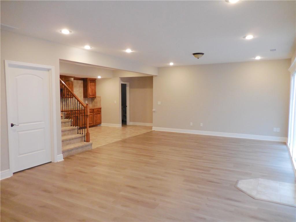 1446 Brompton Lane Property Photo 27