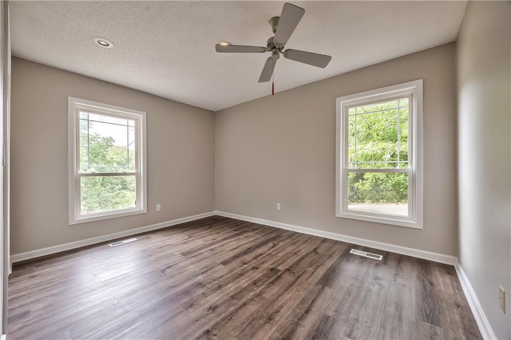 5409 Nw Fox Hill Road Property Photo 16