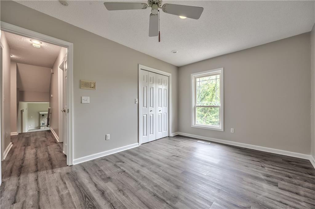 5409 Nw Fox Hill Road Property Photo 17