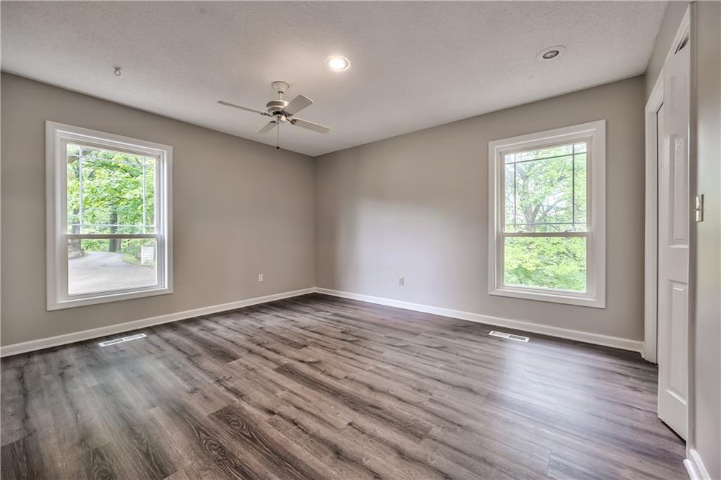 5409 Nw Fox Hill Road Property Photo 18