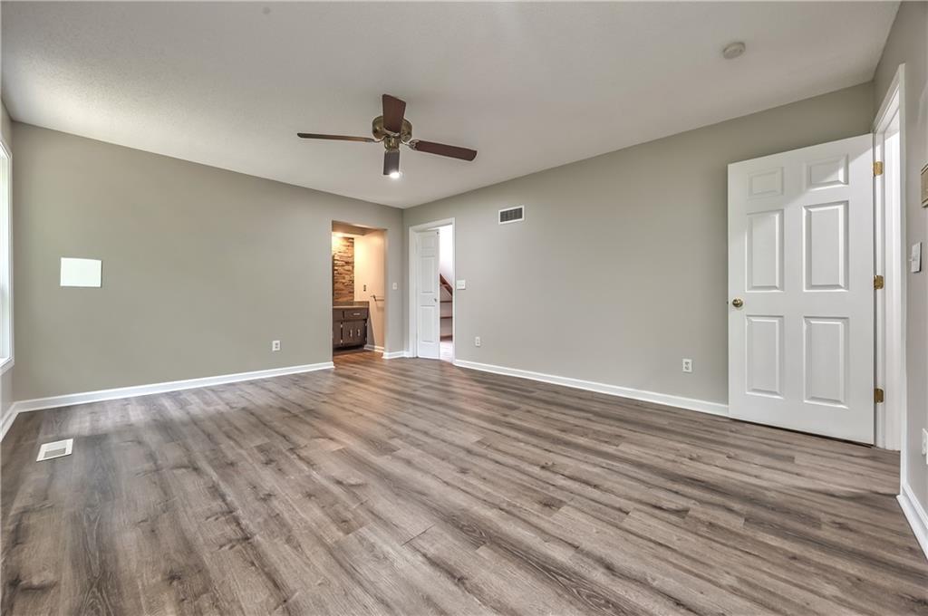 5409 Nw Fox Hill Road Property Photo 21