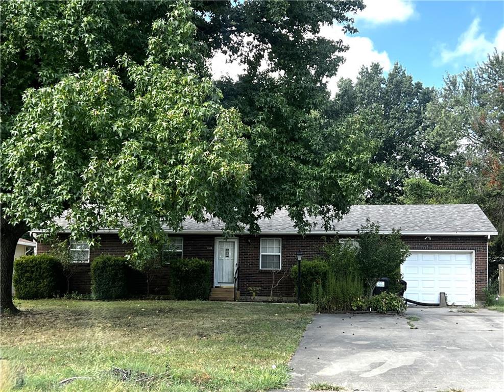 1809 N Washington Street Property Photo 1