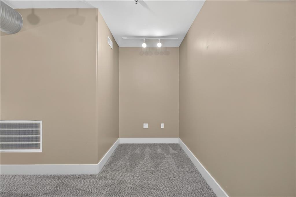 600 Admiral Boulevard Property Photo 23