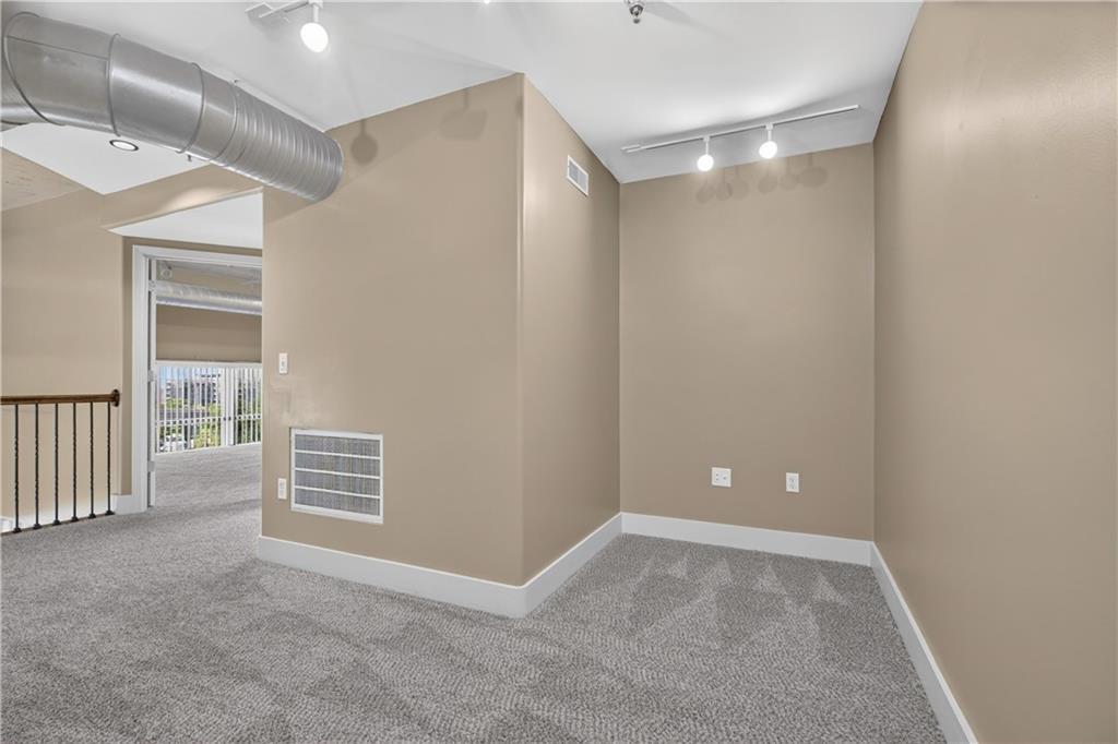 600 Admiral Boulevard Property Photo 24