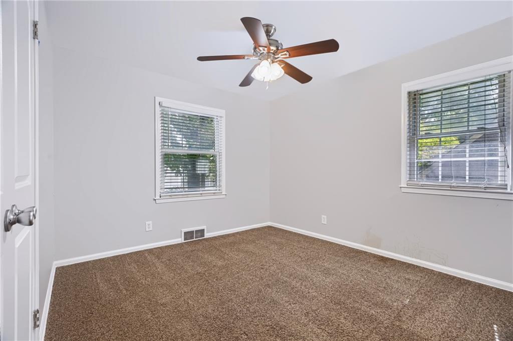 9800 Walmer Street Property Photo 19