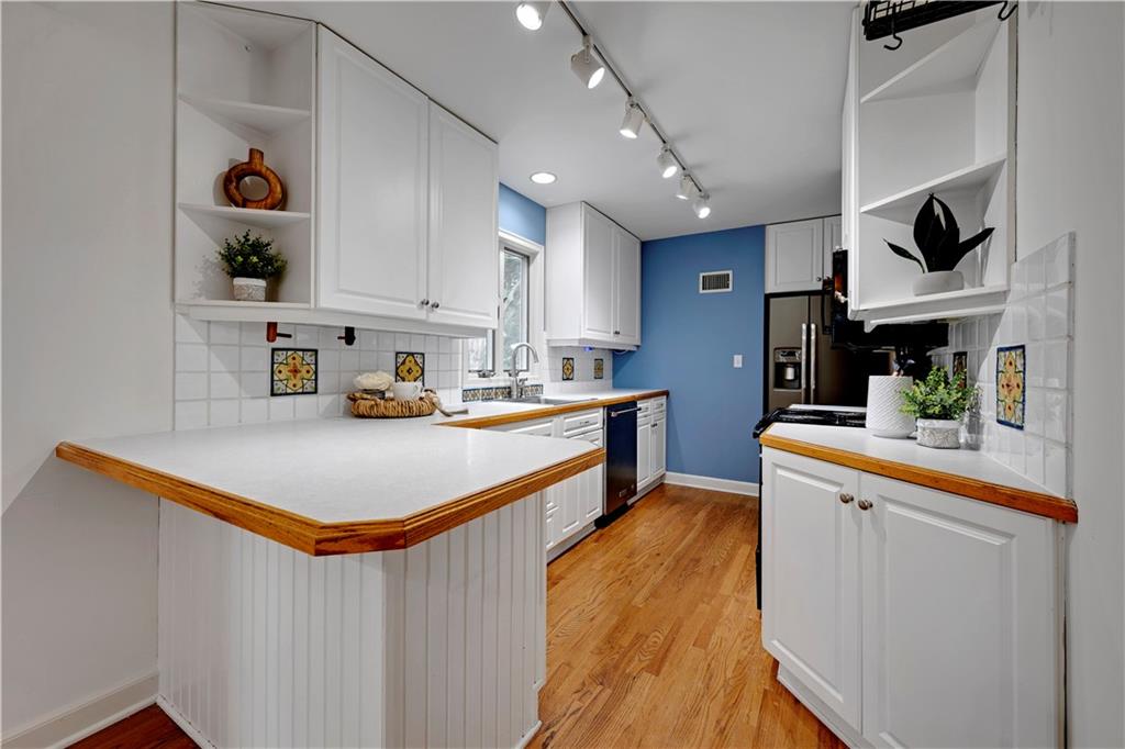 5315 Norwood Street Property Photo 13