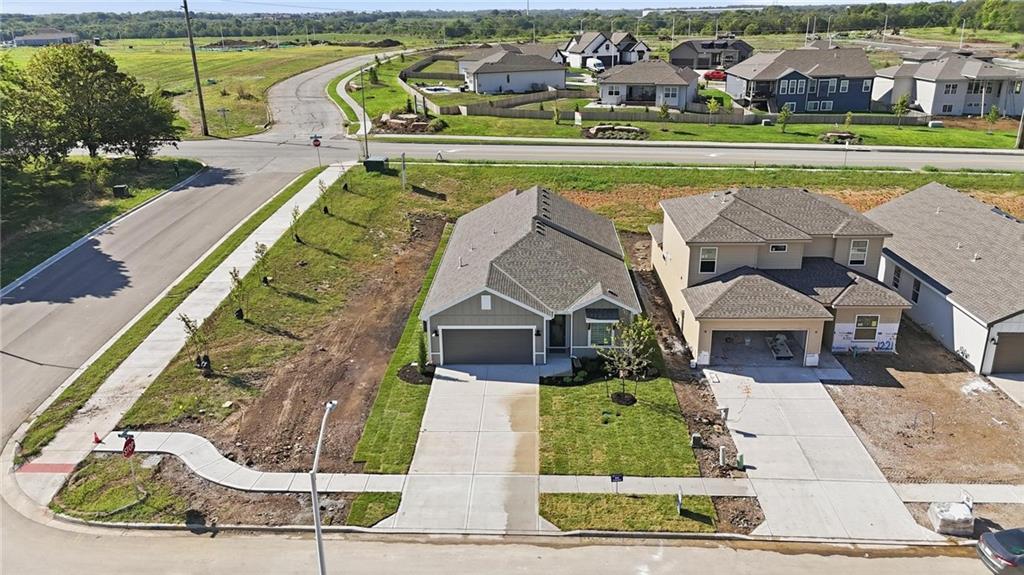 1301 Saddle Court Property Photo 4