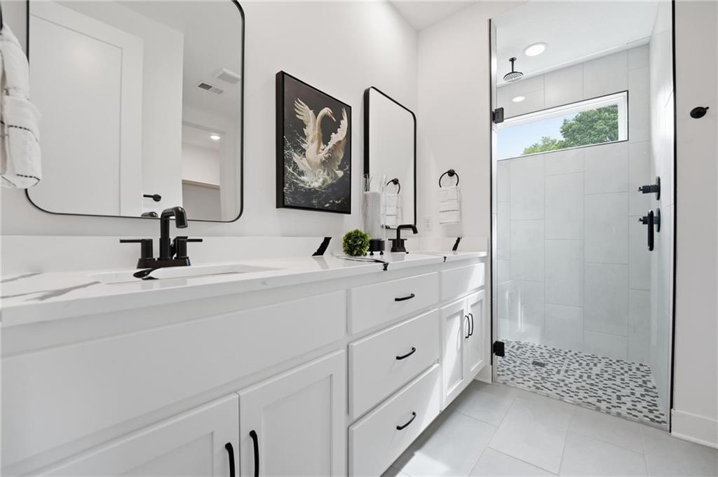 1301 Saddle Court Property Photo 9