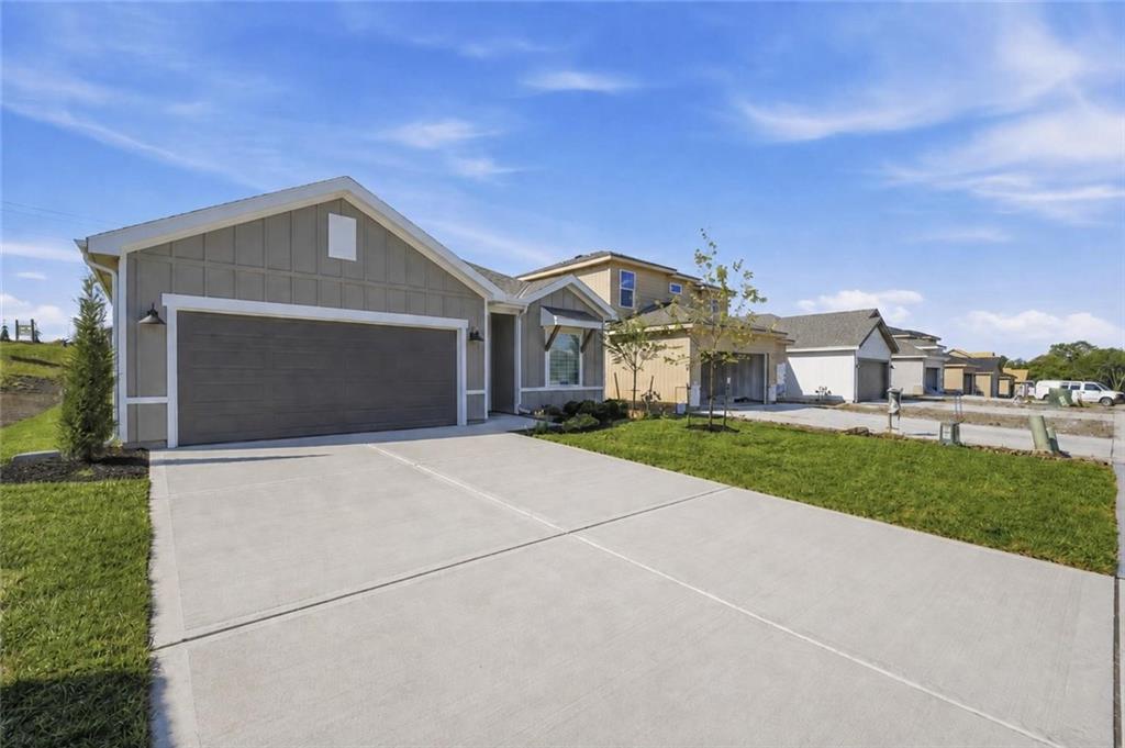 1301 Saddle Court Property Photo 34