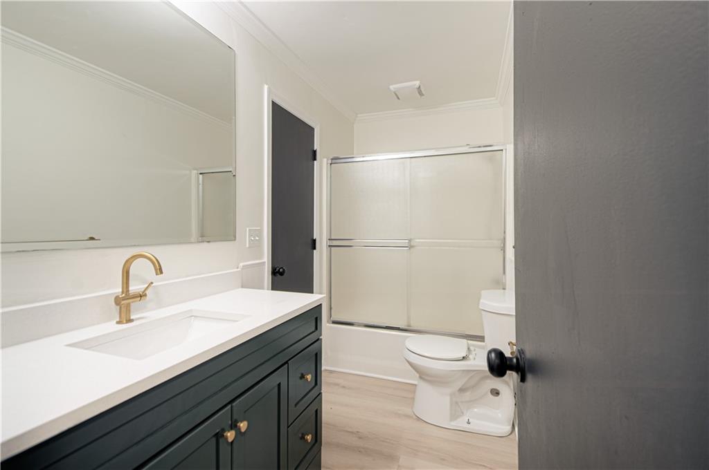 709 S Oak Street Property Photo 16