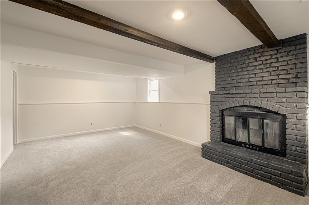 709 S Oak Street Property Photo 22