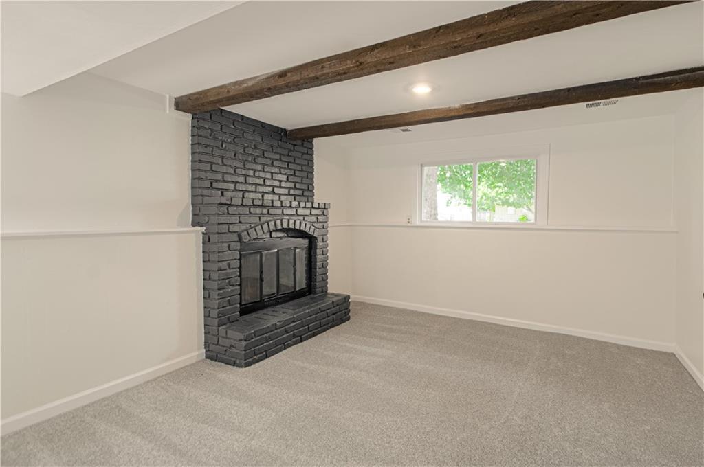 709 S Oak Street Property Photo 25