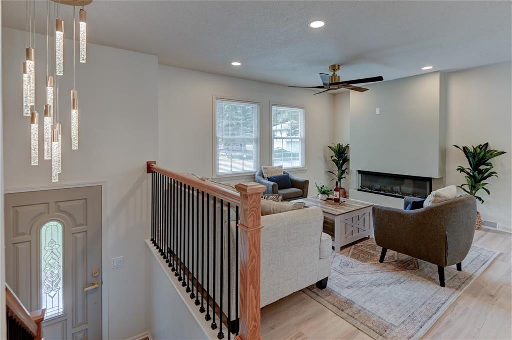 305 Sharon Drive Property Photo 2