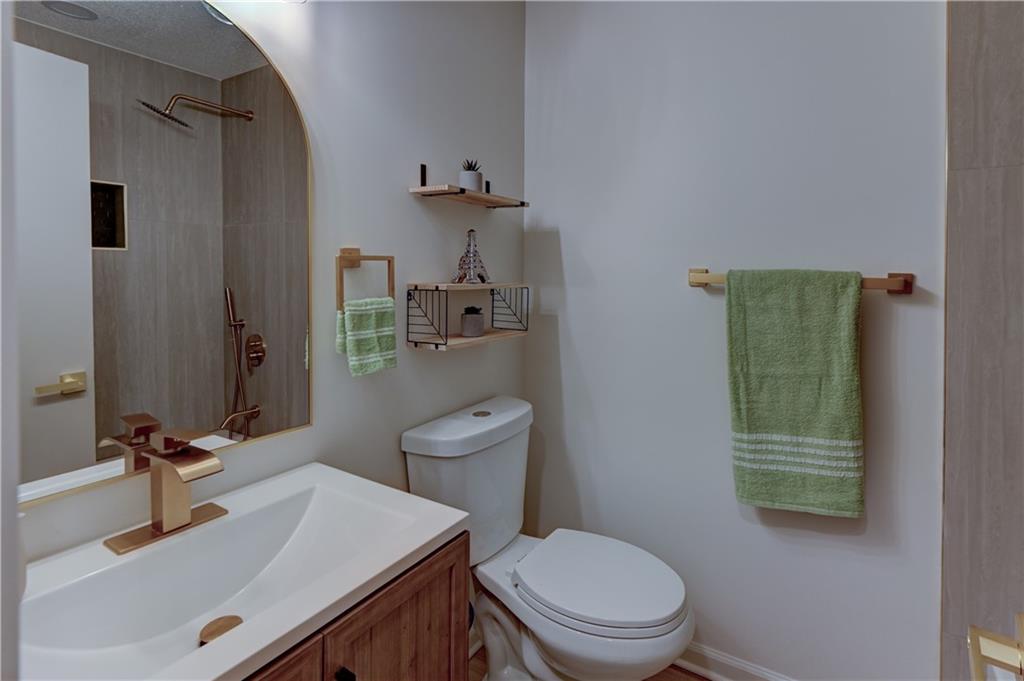 305 Sharon Drive Property Photo 17