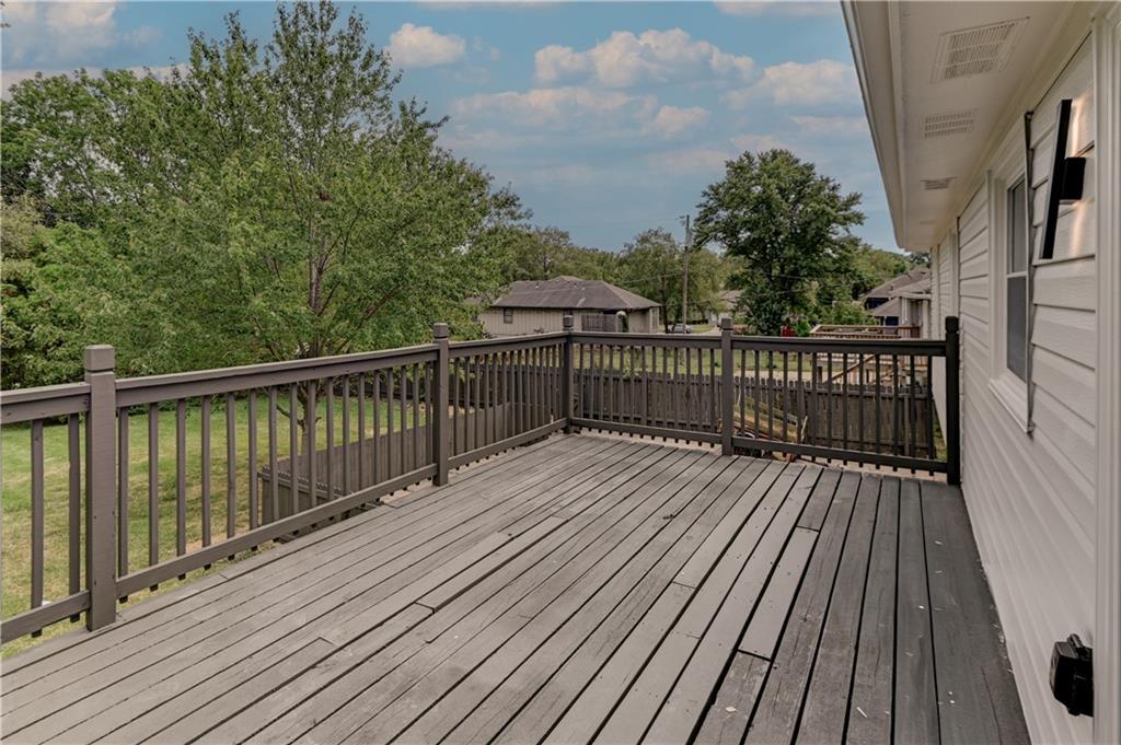 305 Sharon Drive Property Photo 26