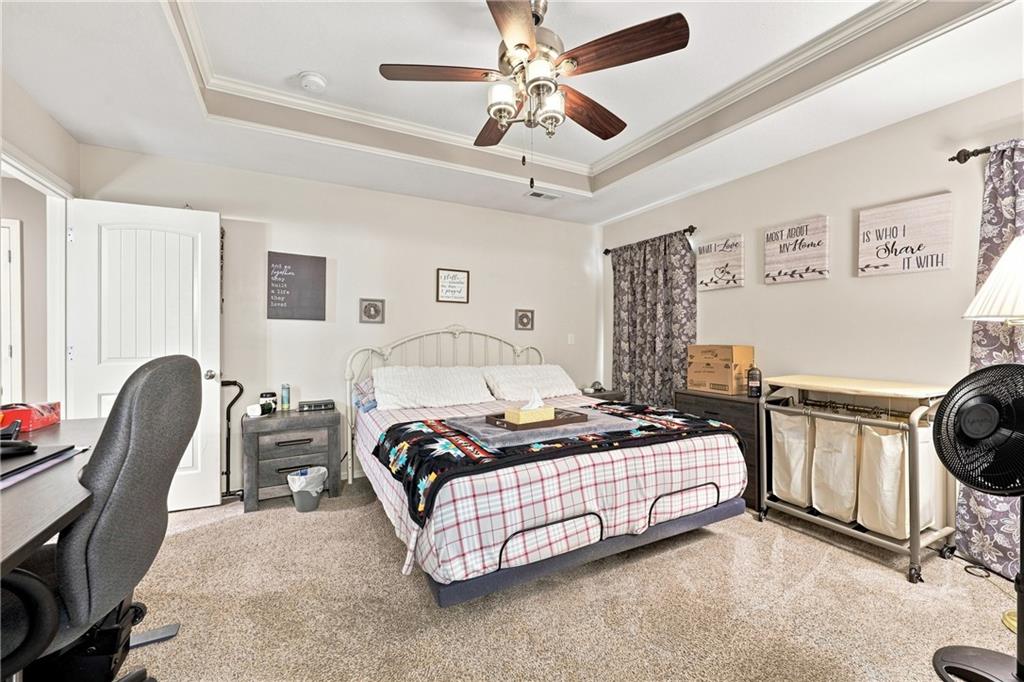 409 Sw Cross Creek Drive Property Photo 14