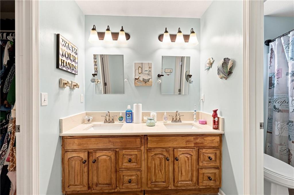 409 Sw Cross Creek Drive Property Photo 15