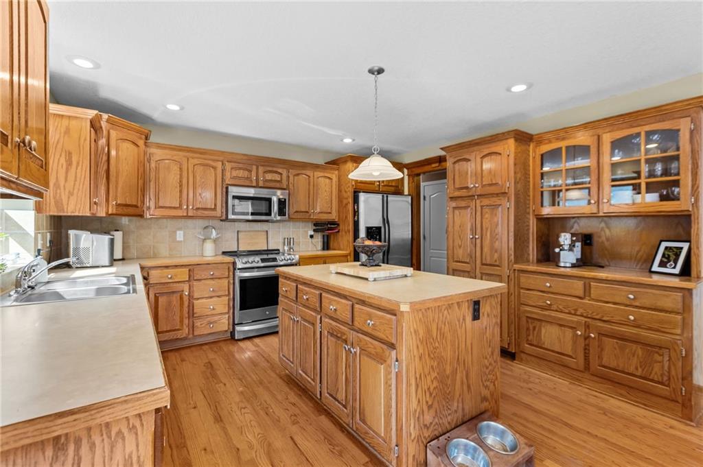 7640 N Everton Avenue Property Photo 9