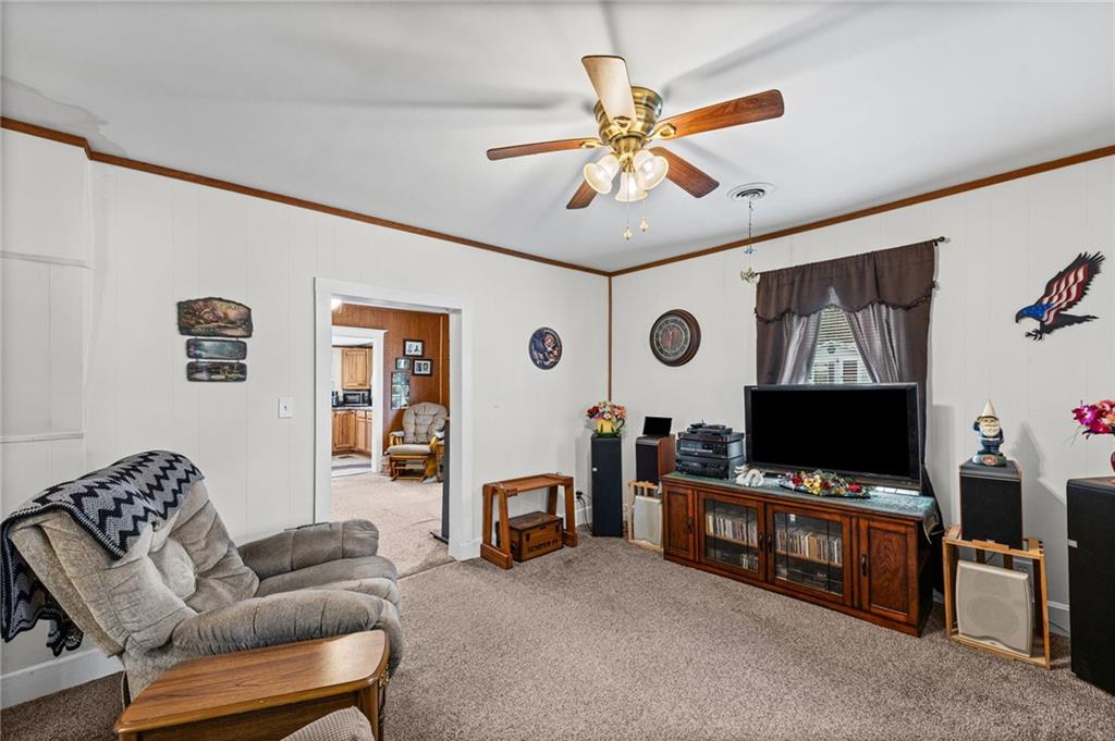 435 S 4th Street Property Photo 3