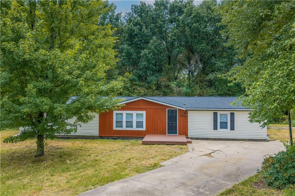 198 Se 51st Road Property Photo 1