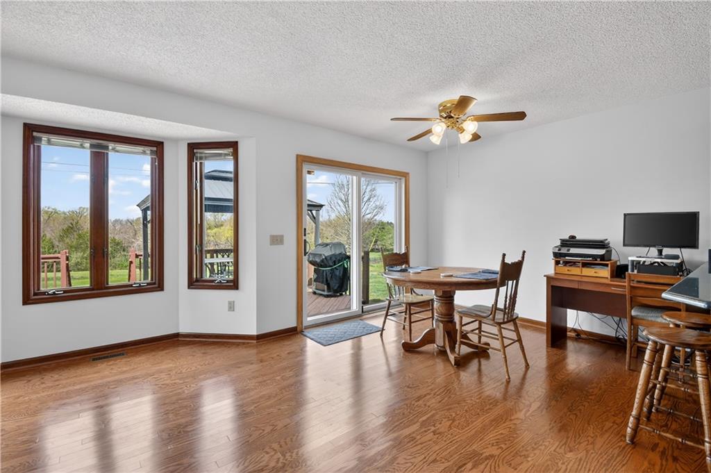 1504 Hillcrest Court Property Photo 7