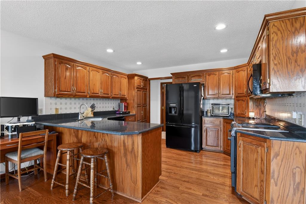 1504 Hillcrest Court Property Photo 8