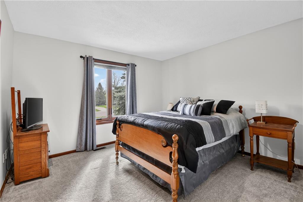 1504 Hillcrest Court Property Photo 14