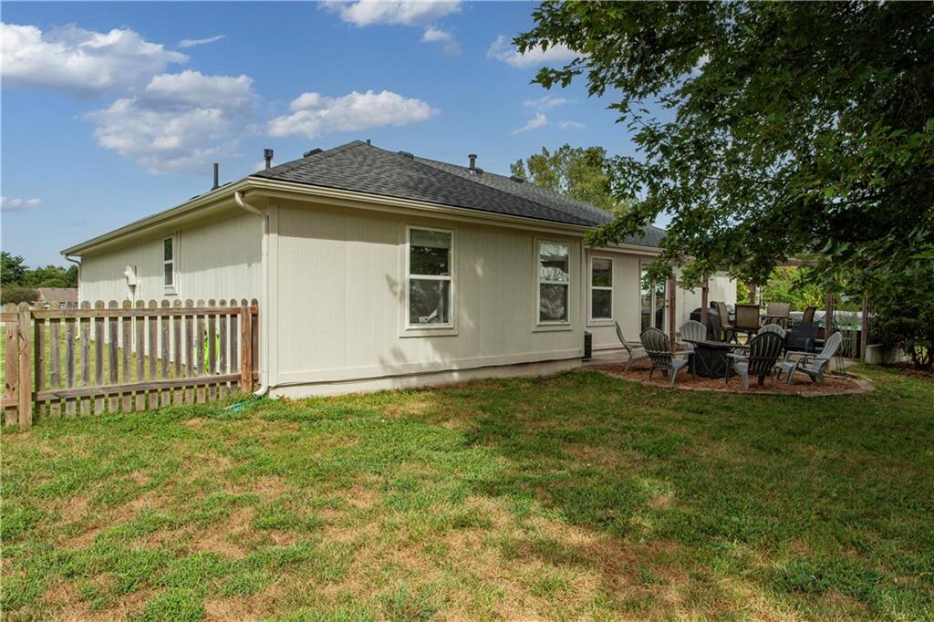 500 Birch Street Property Photo 6