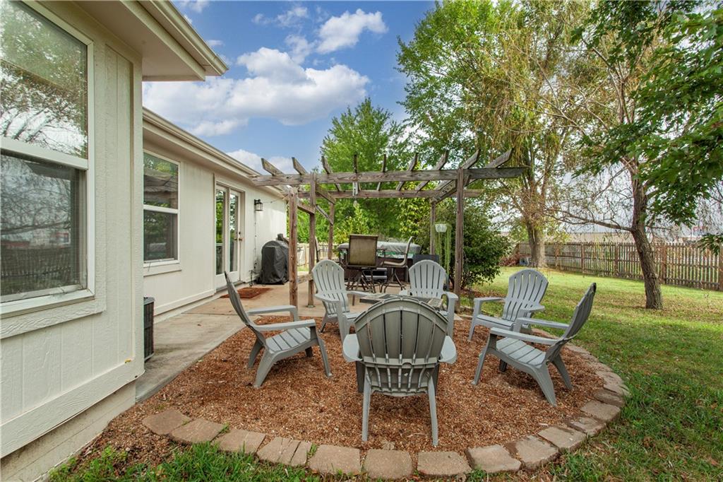 500 Birch Street Property Photo 7
