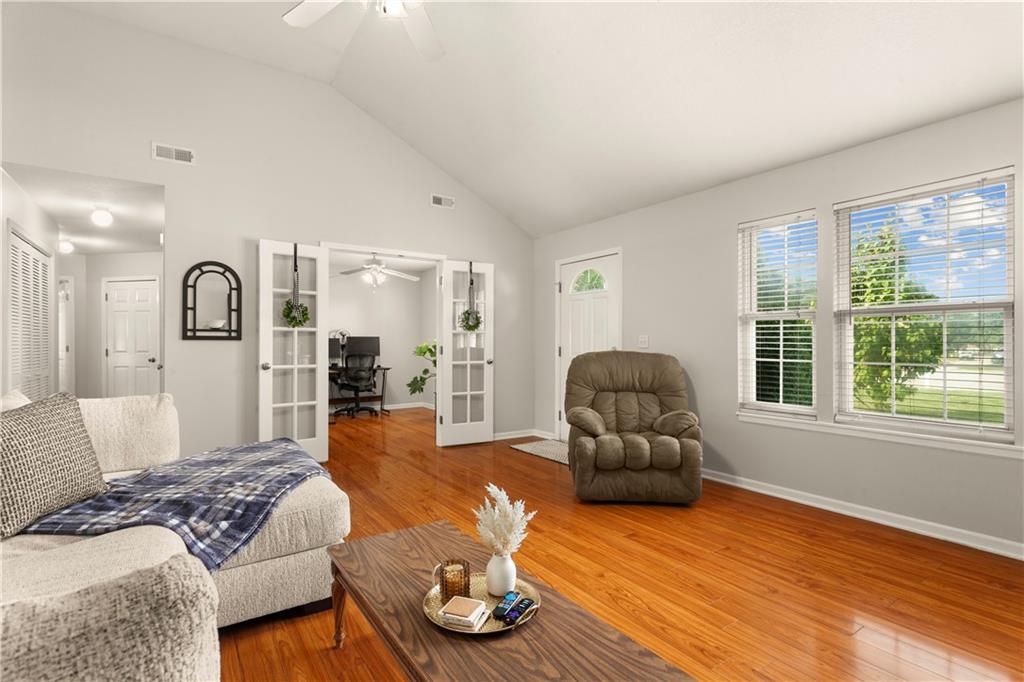 500 Birch Street Property Photo 13