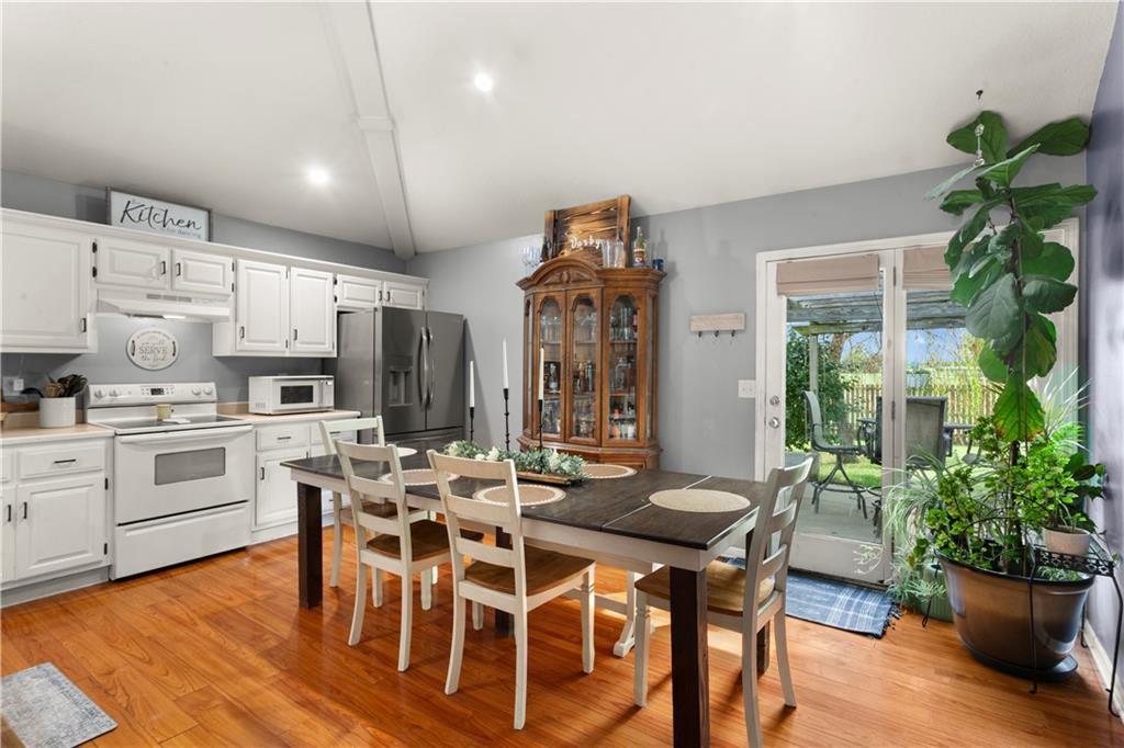 500 Birch Street Property Photo 15