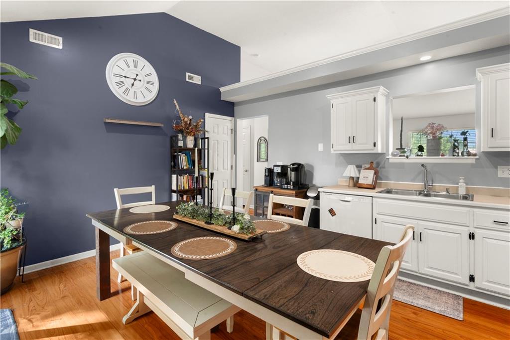500 Birch Street Property Photo 19