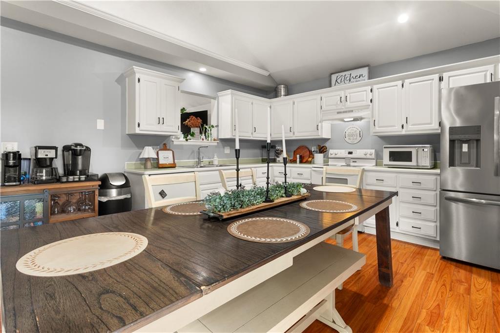500 Birch Street Property Photo 20