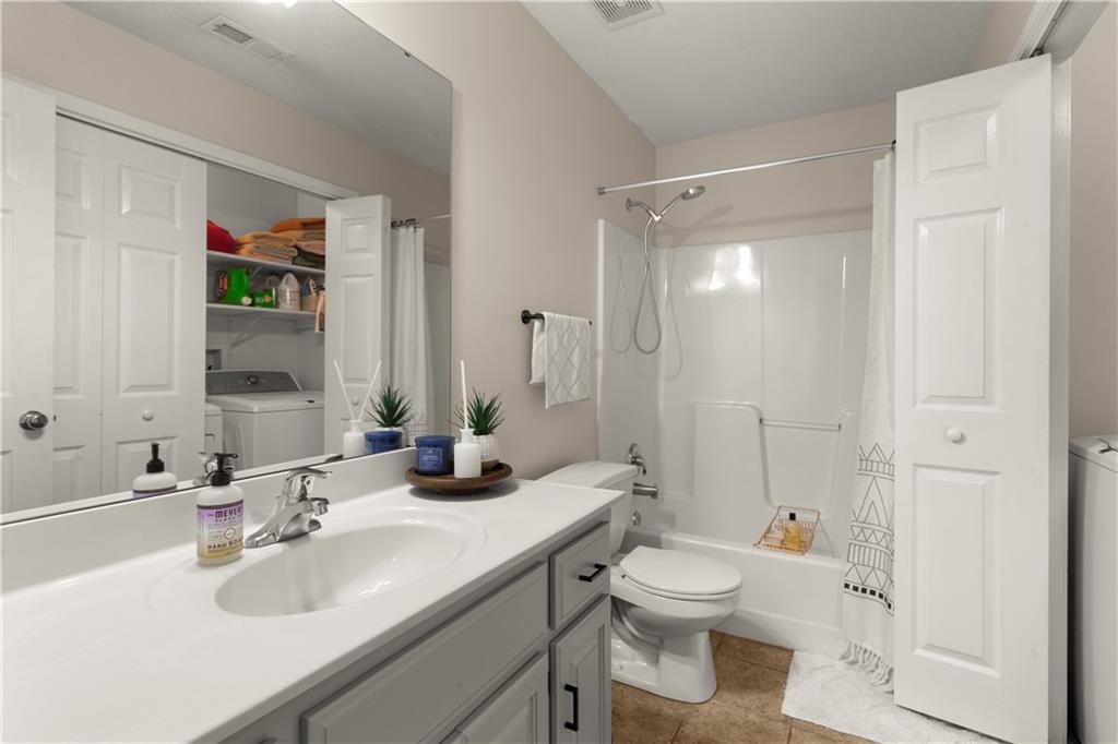 500 Birch Street Property Photo 25
