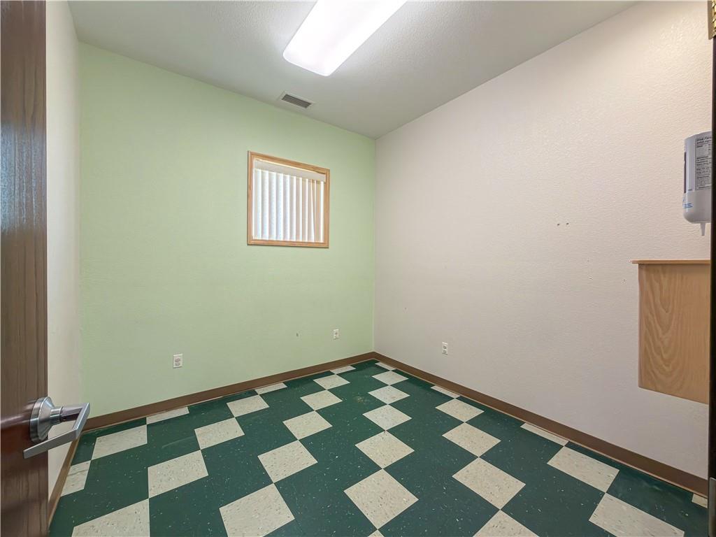 2925 Clinton Road Property Photo 22