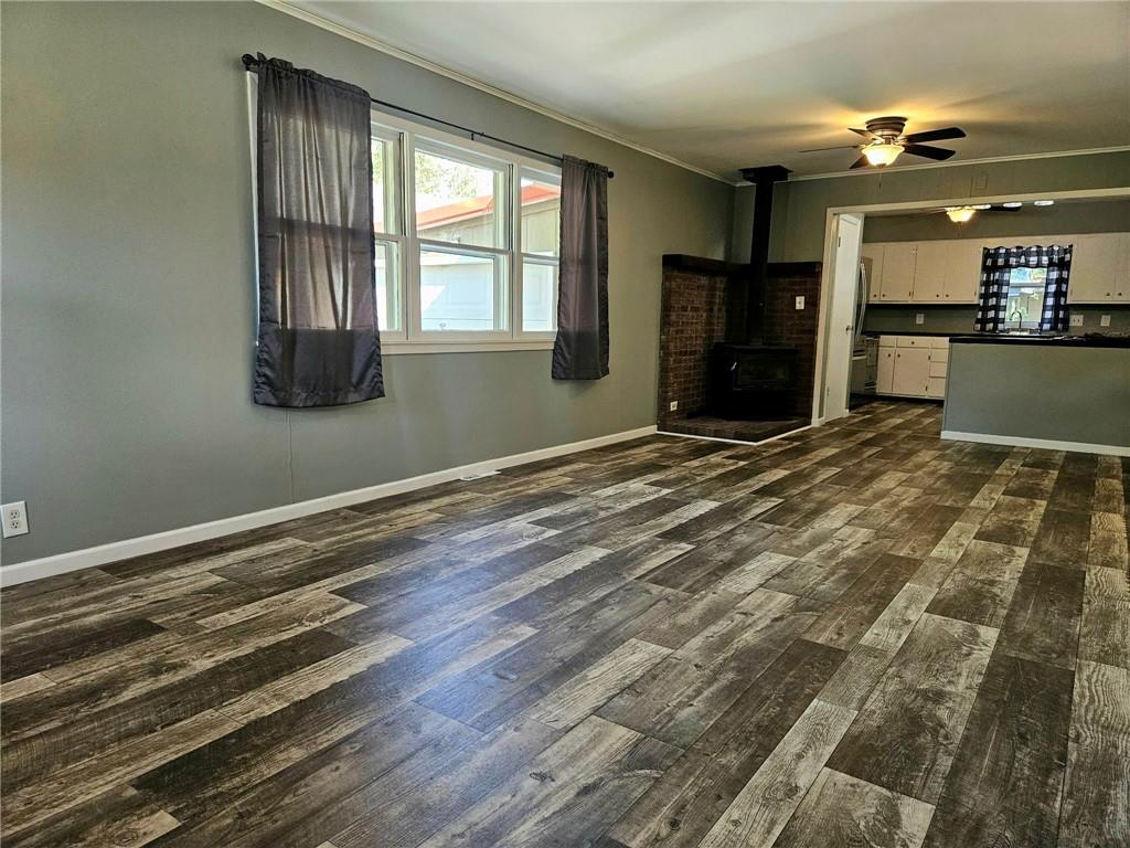 112 W Walnut Street Property Photo 3