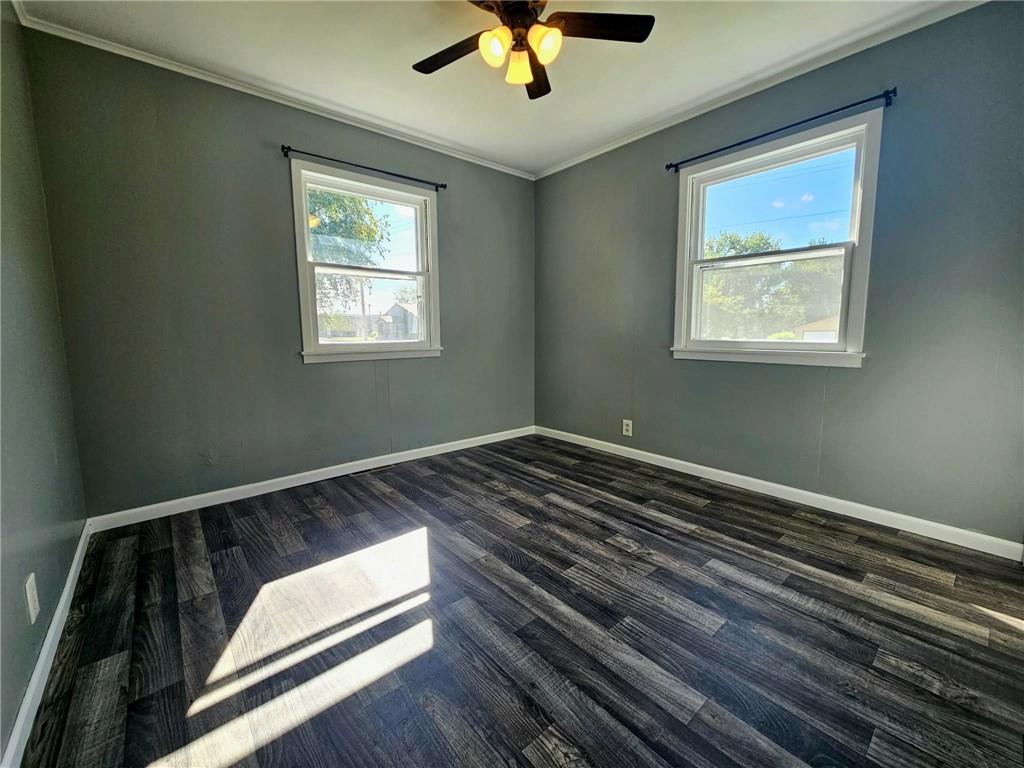 112 W Walnut Street Property Photo 9