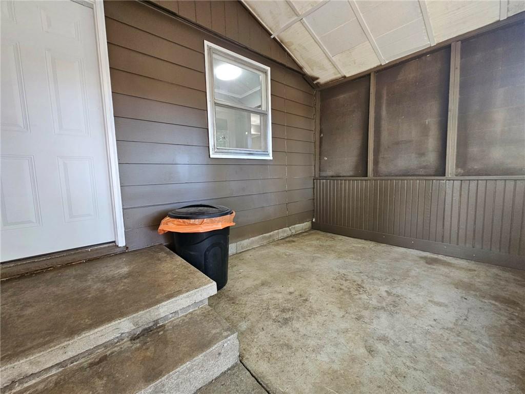 112 W Walnut Street Property Photo 15