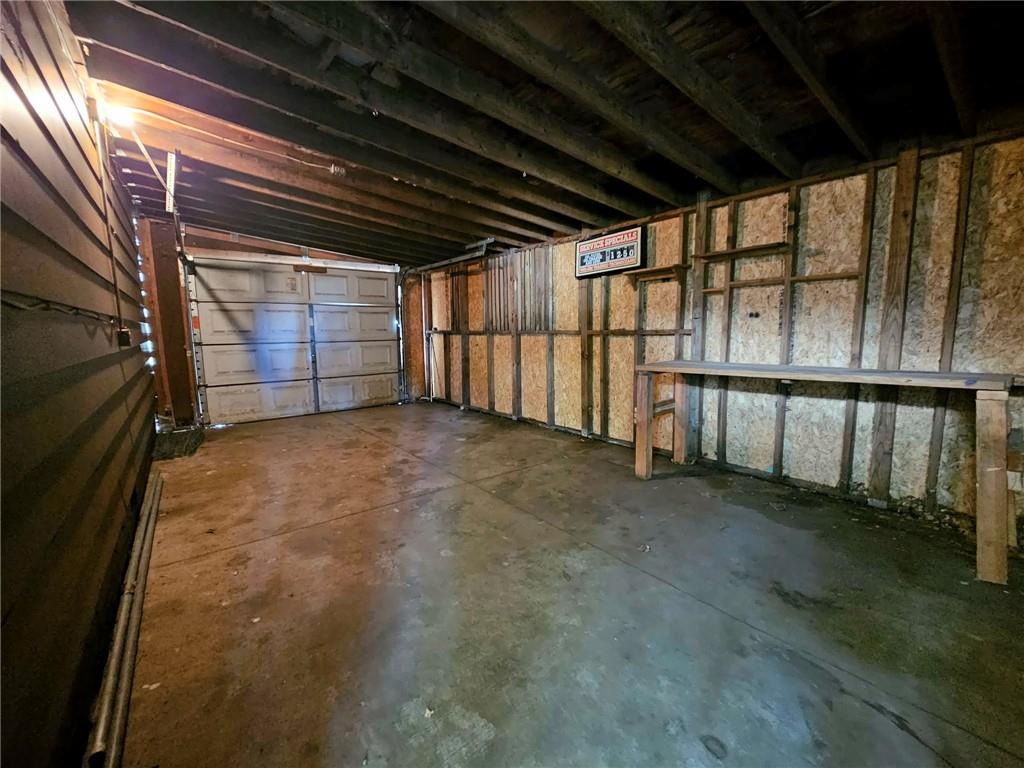 112 W Walnut Street Property Photo 16