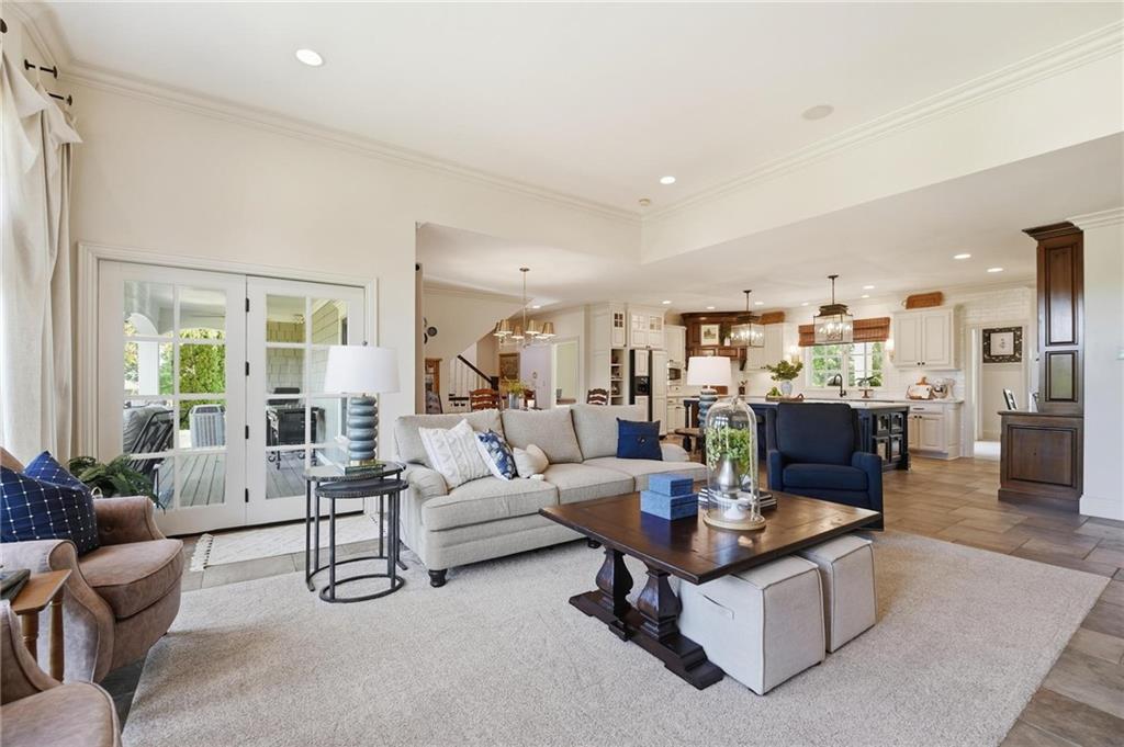 17805 Bond Avenue Property Photo 12