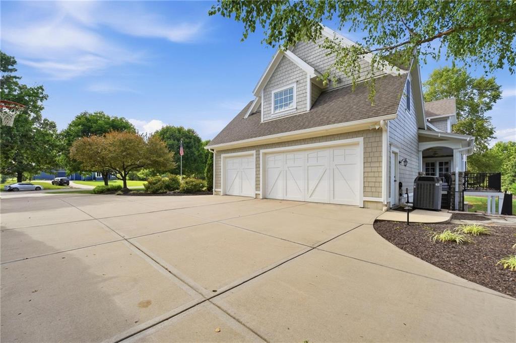 17805 Bond Avenue Property Photo 68