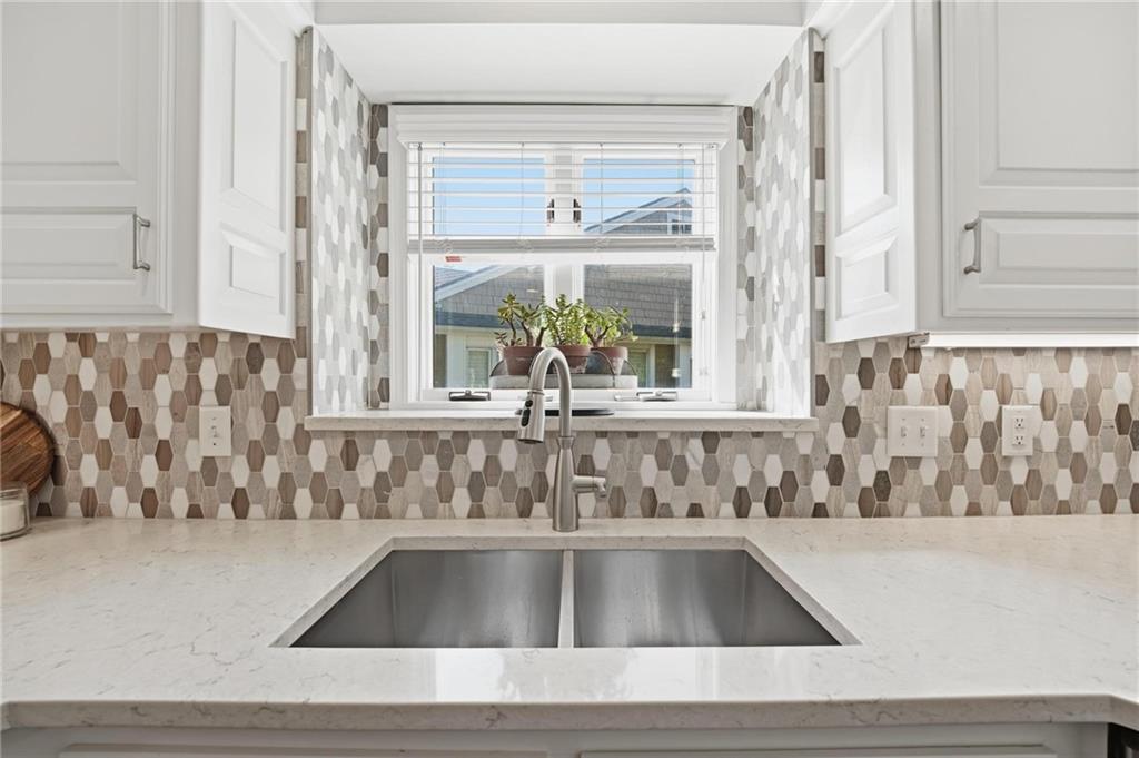 12710 Baltimore Court Property Photo 20