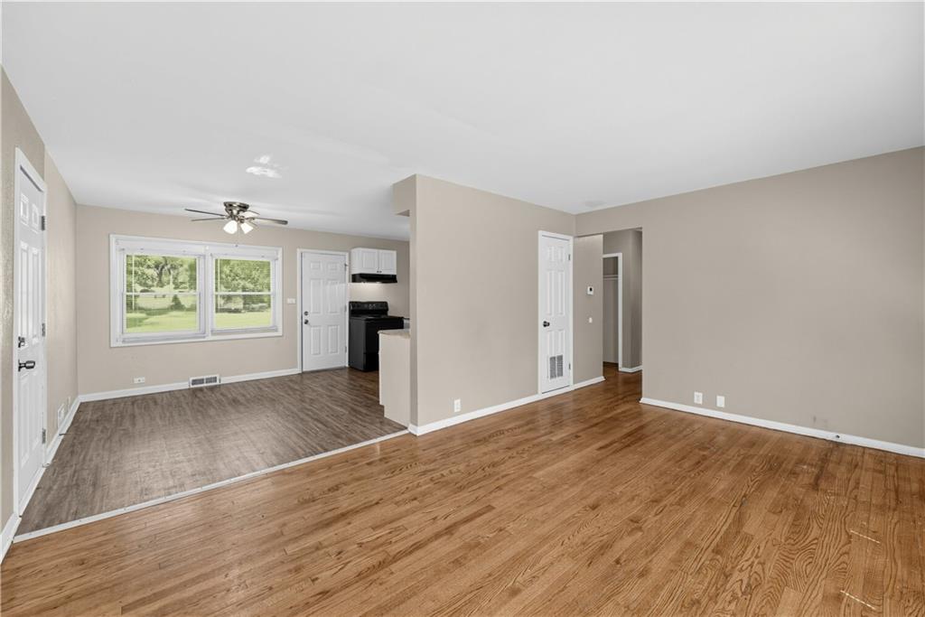 7310 Ruskin Way Property Photo 7