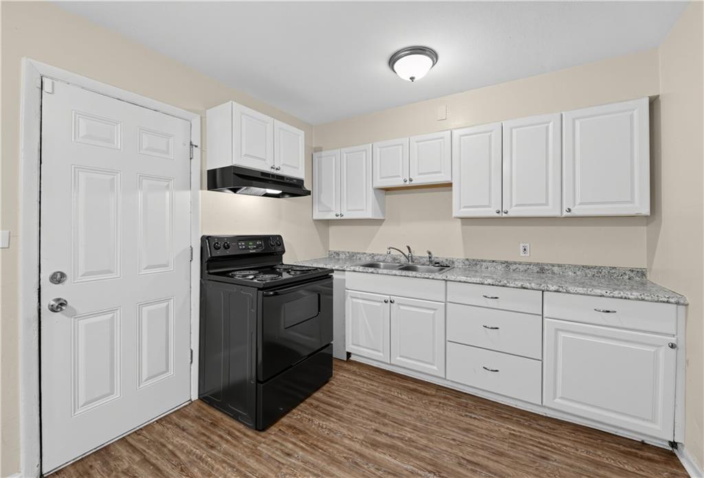 7310 Ruskin Way Property Photo 10