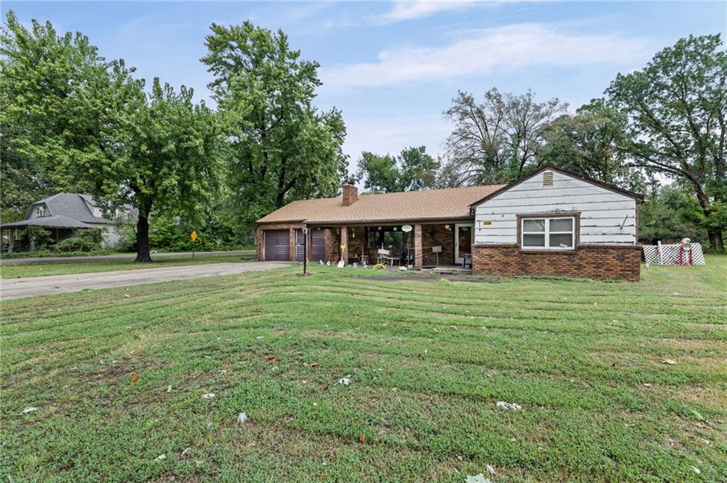 1109 N Kentucky Street Property Photo 1