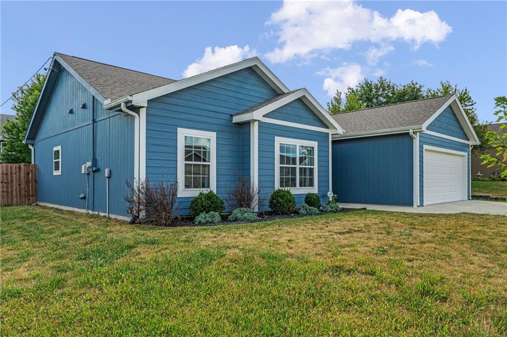 216 Meadowbrook Lane Property Photo 4