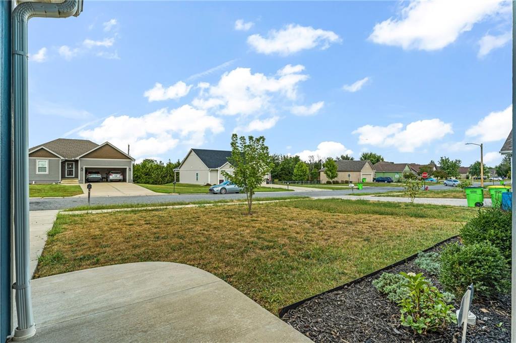 216 Meadowbrook Lane Property Photo 7
